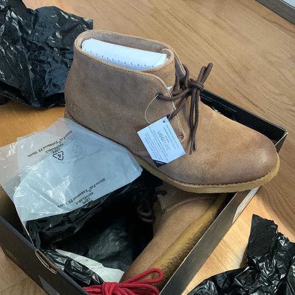UGG Chestnut Leighton WP Boots - Picture 2 of 5
